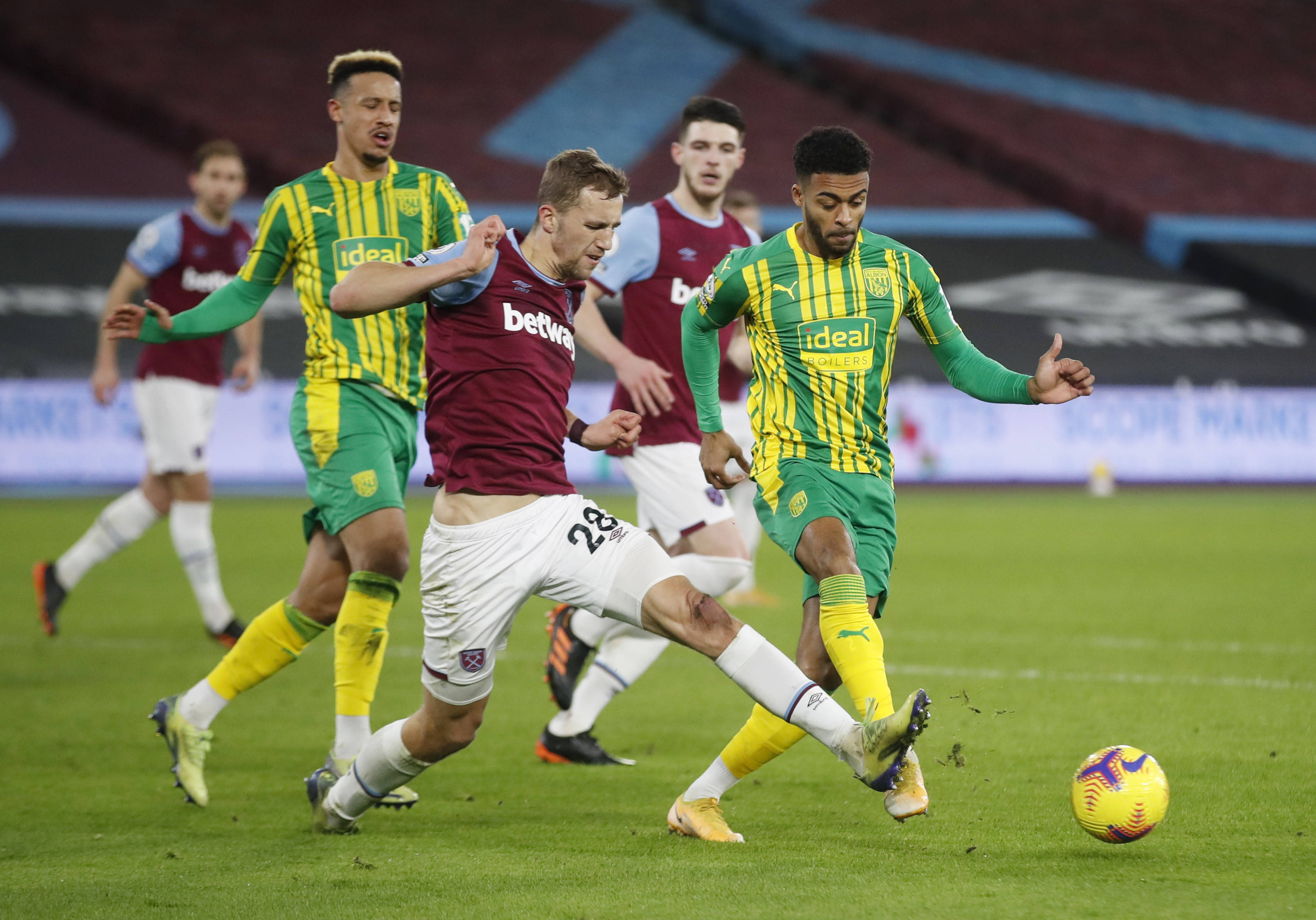 层到球迷 层到球迷