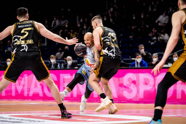 弱了替补席 弱了替补席